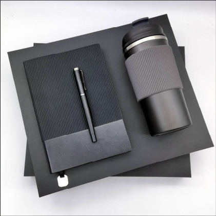 Parure carnet & stylo — Carnet A5, stylo à pointe tactile et tasse à café, personnalisable aux couleurs de votre entreprise