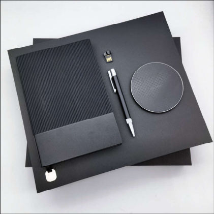Parure carnet & stylo — Carnet A5, stylo à pointe tactile avec clé USB et chargeur à induction, personnalisable aux couleurs de votre entreprise