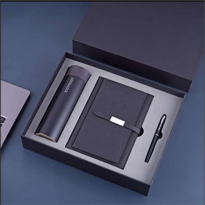 Coffret cadeau d'affaires — Mug isotherme, carnet A5 et stylo à pointe tactile, personnalisable aux couleurs de votre entreprise
