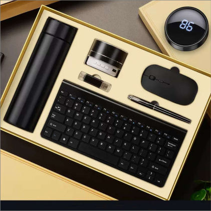 Parure clavier & souris — Clavier, clé USB et mug isotherme, personnalisable aux couleurs de votre entreprise